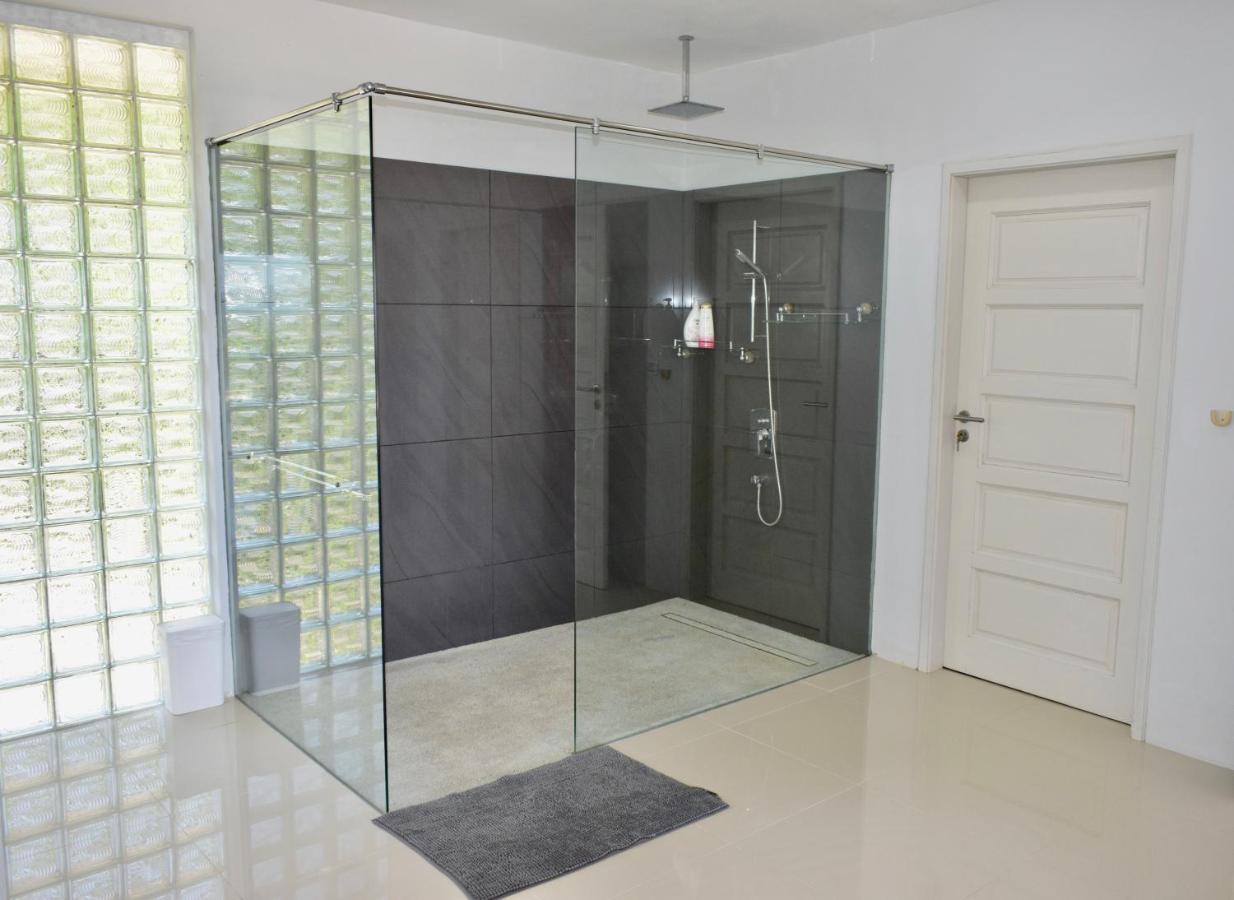 Aroha Seaview Villa - Private Pool - Pantai Cenang  Exterior foto